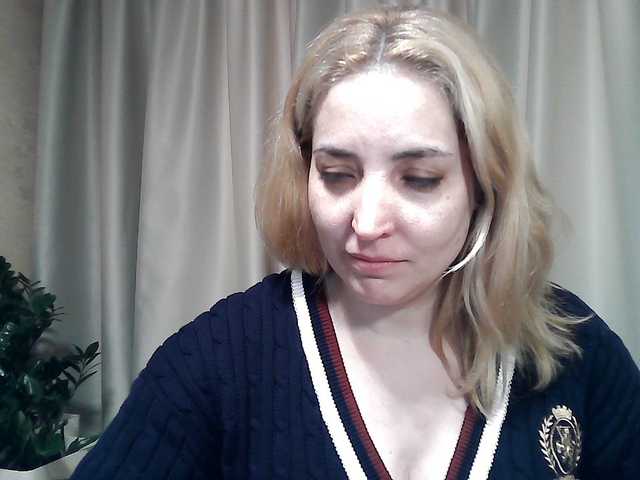 mariska-kiska's BongaCams show and profile