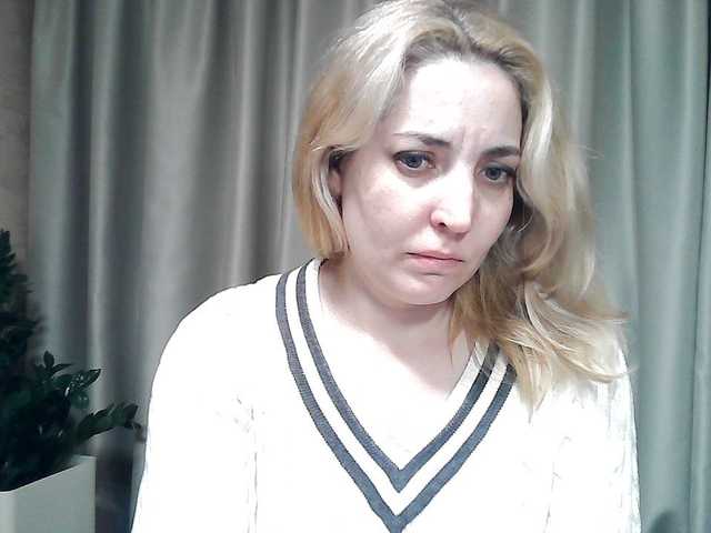 mariska-kiska's BongaCams show and profile