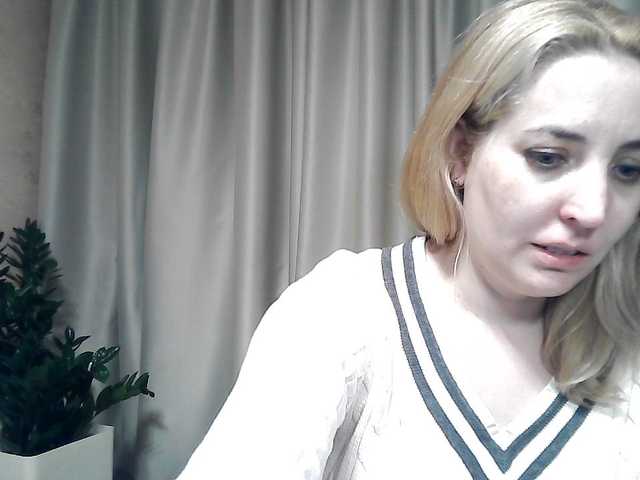 mariska-kiska's BongaCams show and profile