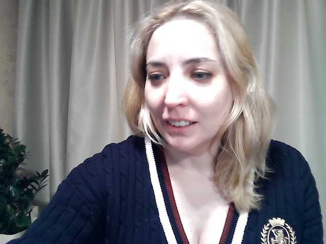 mariska-kiska's BongaCams show and profile