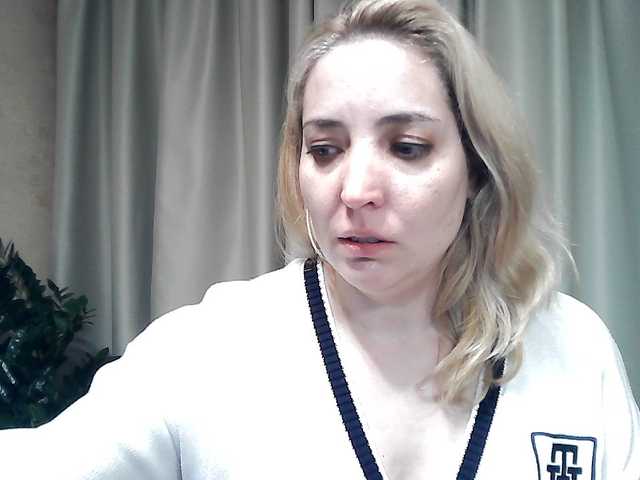 mariska-kiska's BongaCams show and profile