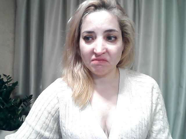 mariska-kiska's BongaCams show and profile