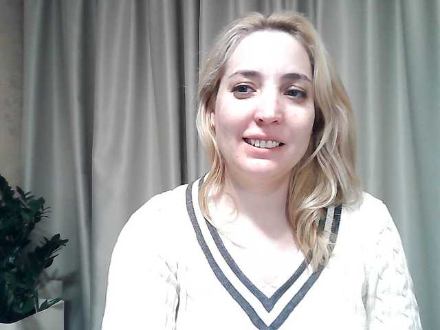 mariska-kiska's BongaCams show and profile