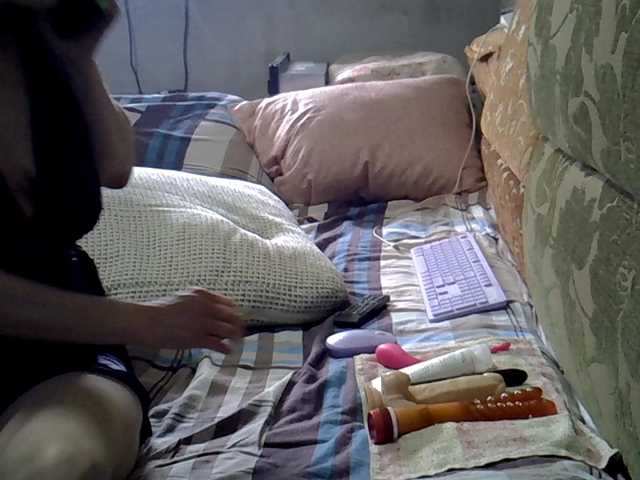 ptichka38's BongaCams show and profile