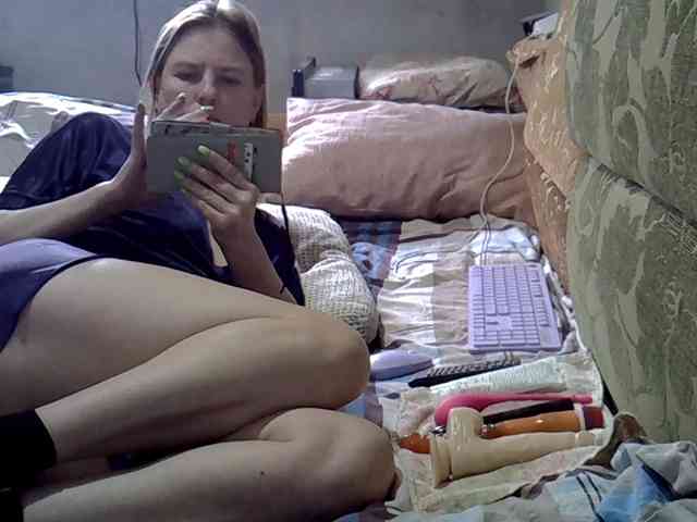 ptichka38 Live Webcam on BongaCams