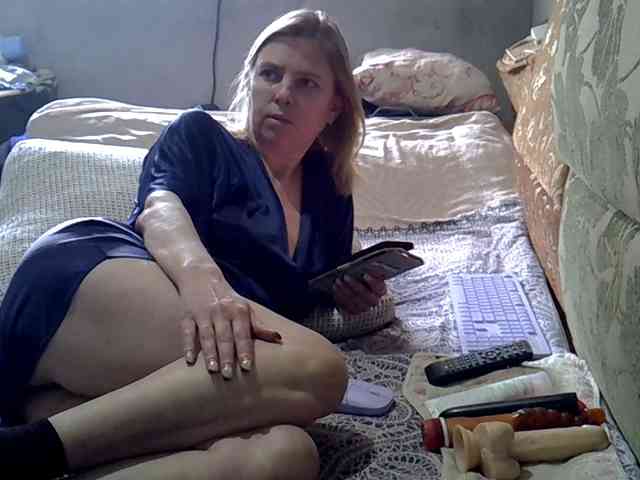 ptichka38 Live Webcam on BongaCams