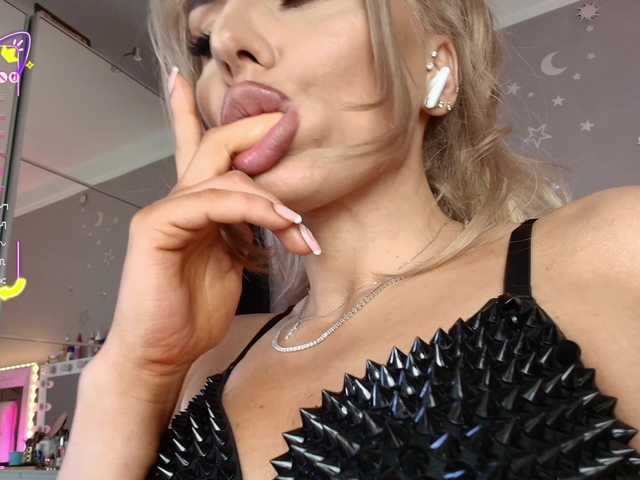 Allesya23's BongaCams show and profile