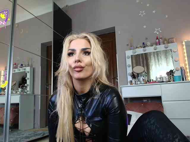 Allesya23 webcam