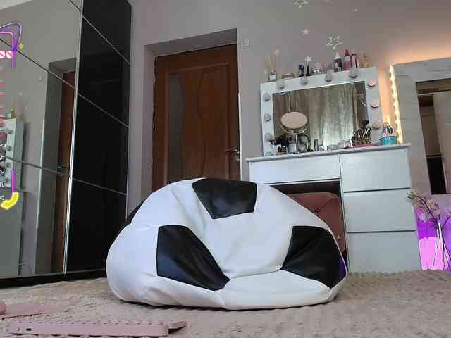 Allesya23 webcam