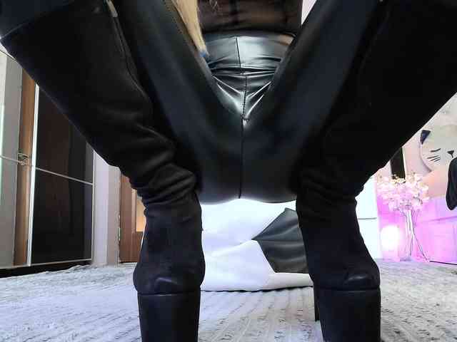 Allesya23 webcam