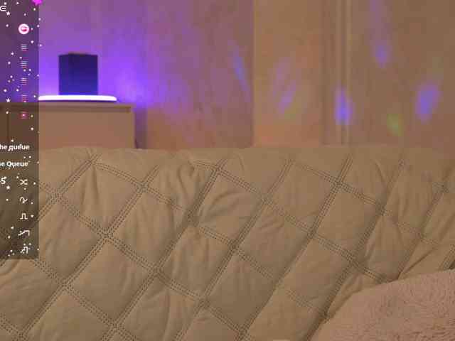 RoyalW webcam