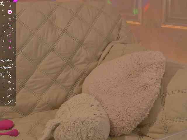 RoyalW webcam