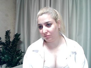 KickaIricka Porn Show