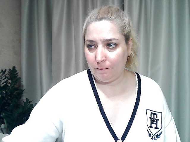 KickaIricka's BongaCams show and profile