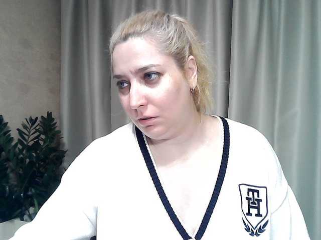 KickaIricka's BongaCams show and profile