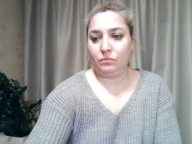 KickaIricka — show my feet-15,add me as a friend-20,watch the camera-25,wear stockings-30,show my breasts-40,open pussy-50,open ass-70,dance naked-90,show my holes-100,undress and masturbate-150.