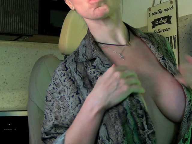 Mashulya29's BongaCams show and profile