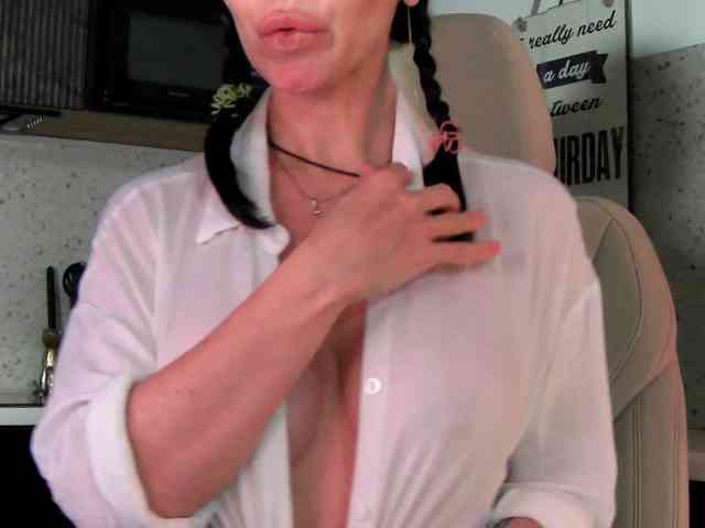 Mashulya29 Live Webcam on BongaCams