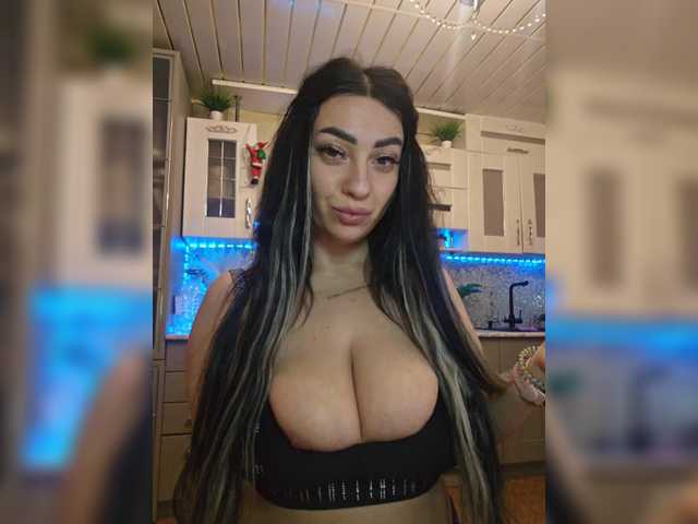 vipbrunetka's BongaCams show and profile