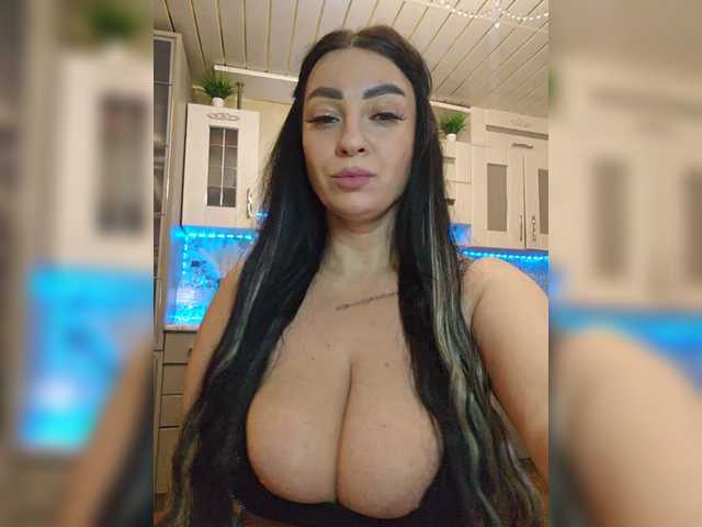 vipbrunetka's BongaCams show and profile