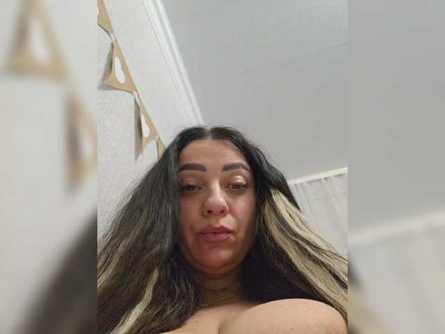 vipbrunetka's BongaCams show and profile