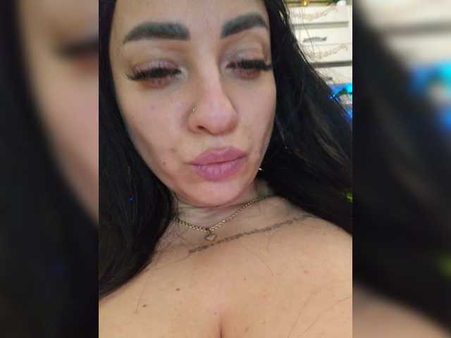 vipbrunetka's BongaCams show and profile