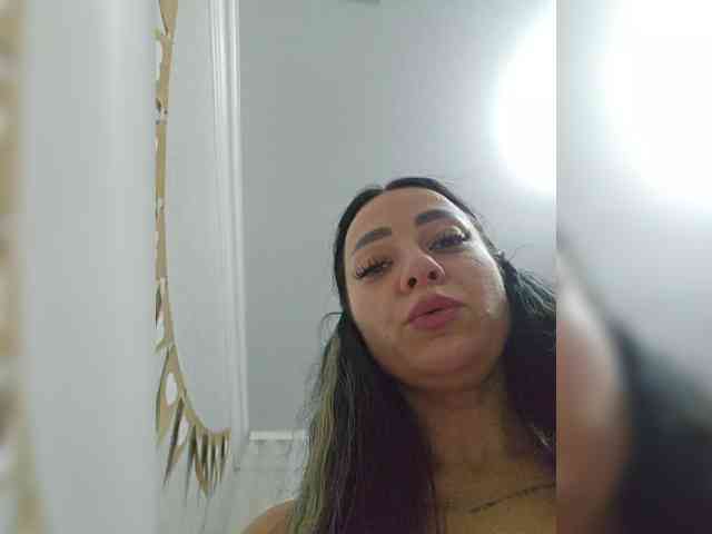 vipbrunetka Live Webcam on BongaCams