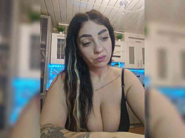 vipbrunetka