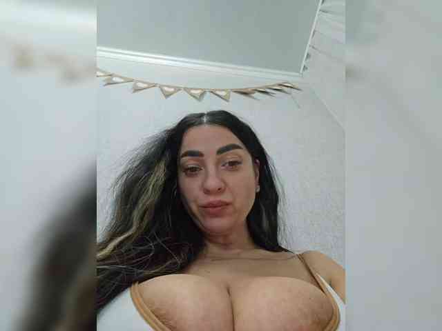 vipbrunetka Live Webcam on BongaCams