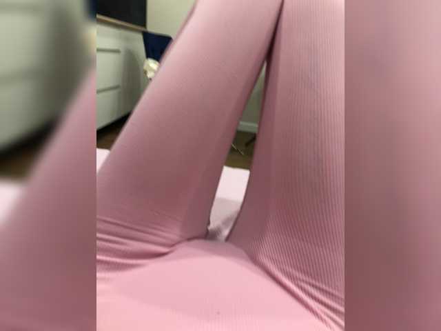 klubnichkka's BongaCams show and profile