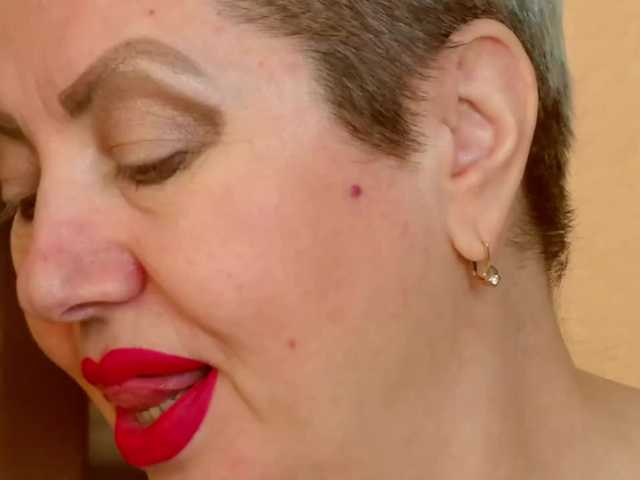 PoshLadyx's BongaCams show and profile