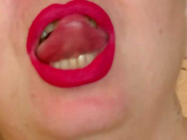 PoshLadyx's BongaCams show and profile