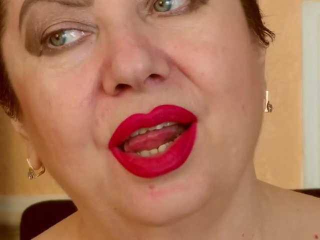 PoshLadyx's BongaCams show and profile