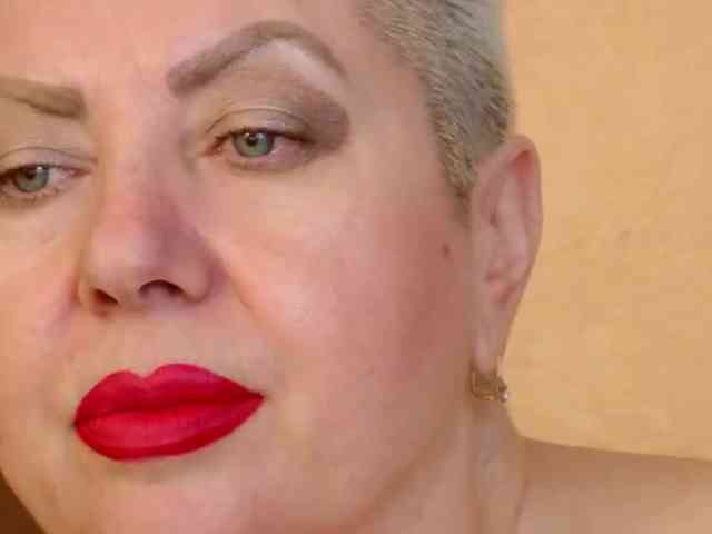 PoshLadyx webcam