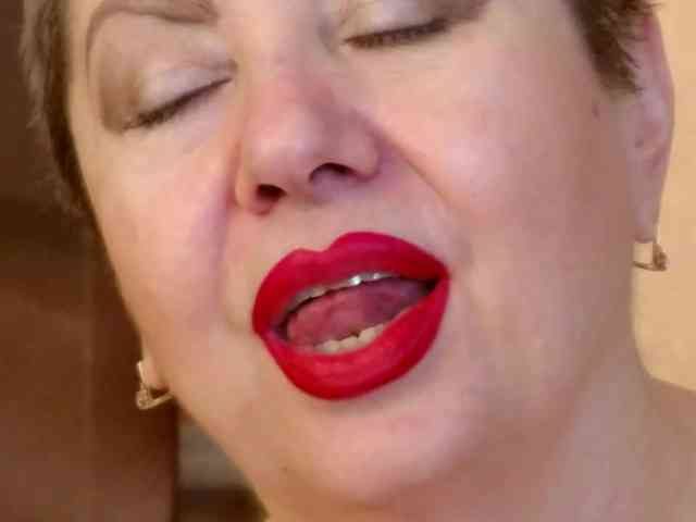 PoshLadyx Live Webcam on {site_name}