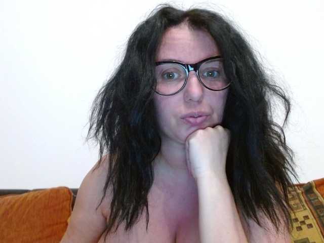 HotErikka's BongaCams show and profile