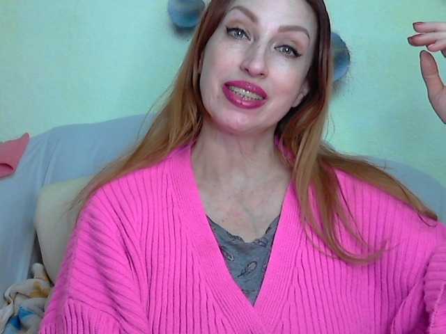 Irinchi's BongaCams show and profile