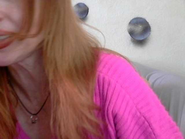 Irinchi's BongaCams show and profile