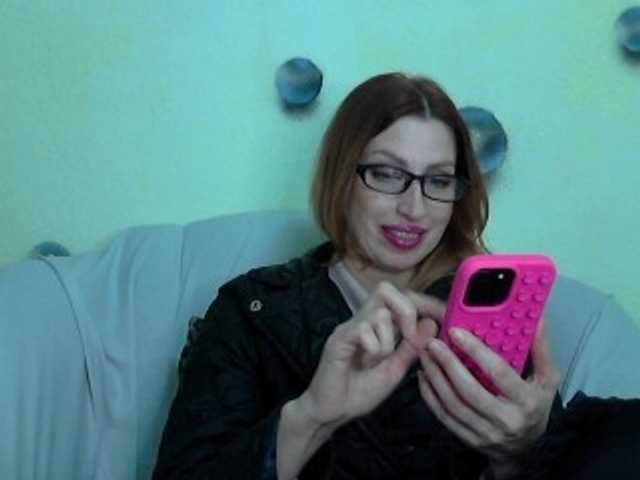 Irinchi's BongaCams show and profile