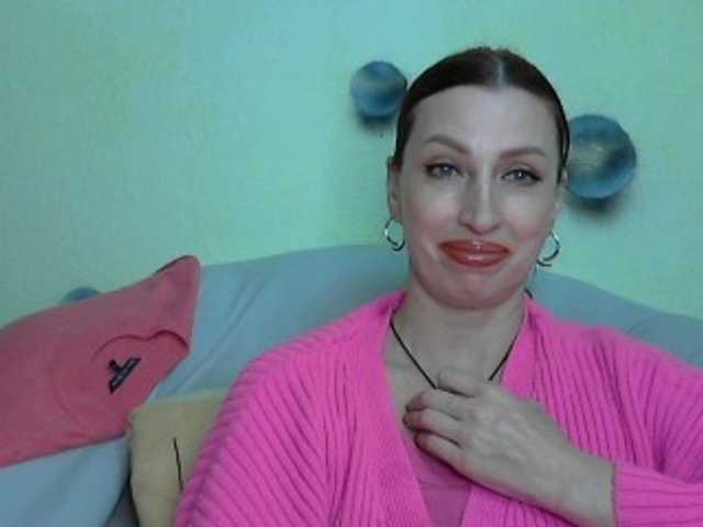 Irinchi's BongaCams show and profile