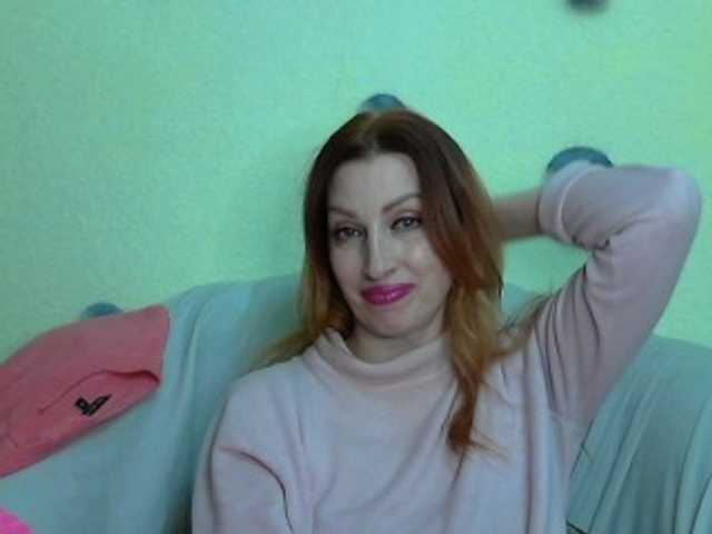 Irinchi's BongaCams show and profile