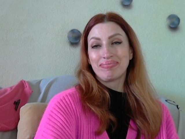 Irinchi's BongaCams show and profile