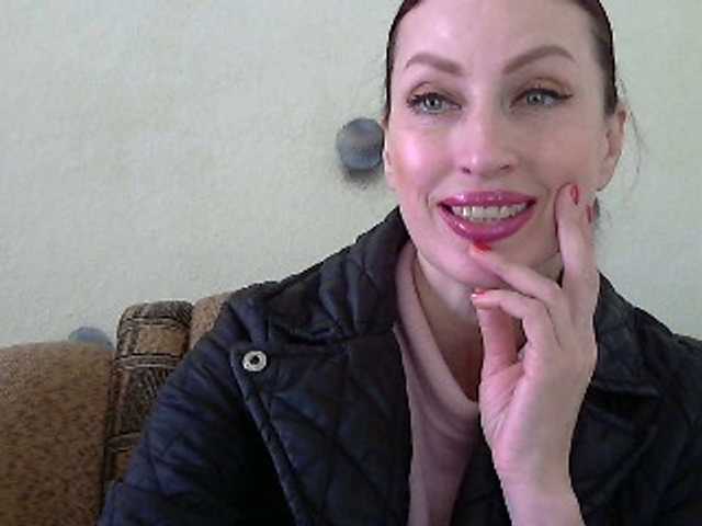 Irinchi's BongaCams show and profile