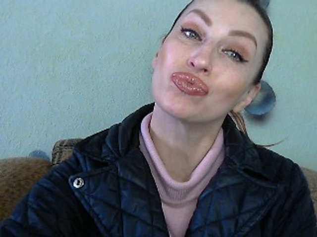 Irinchi's BongaCams show and profile