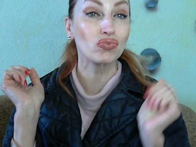 Irinchi's BongaCams show and profile