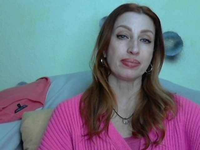 Irinchi's BongaCams show and profile