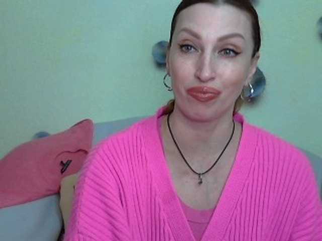 Irinchi's BongaCams show and profile