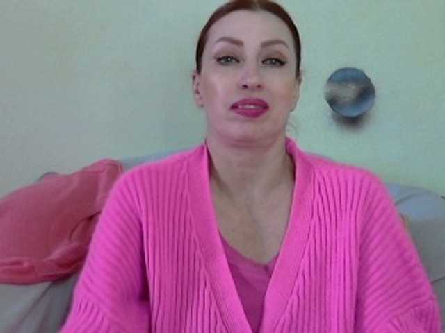 Irinchi's BongaCams show and profile