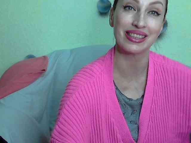 Irinchi Live Webcam on BongaCams