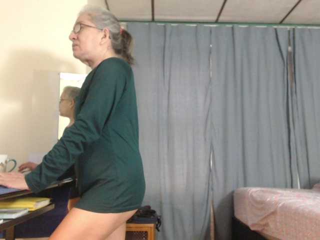 AnalTaxi's BongaCams show and profile